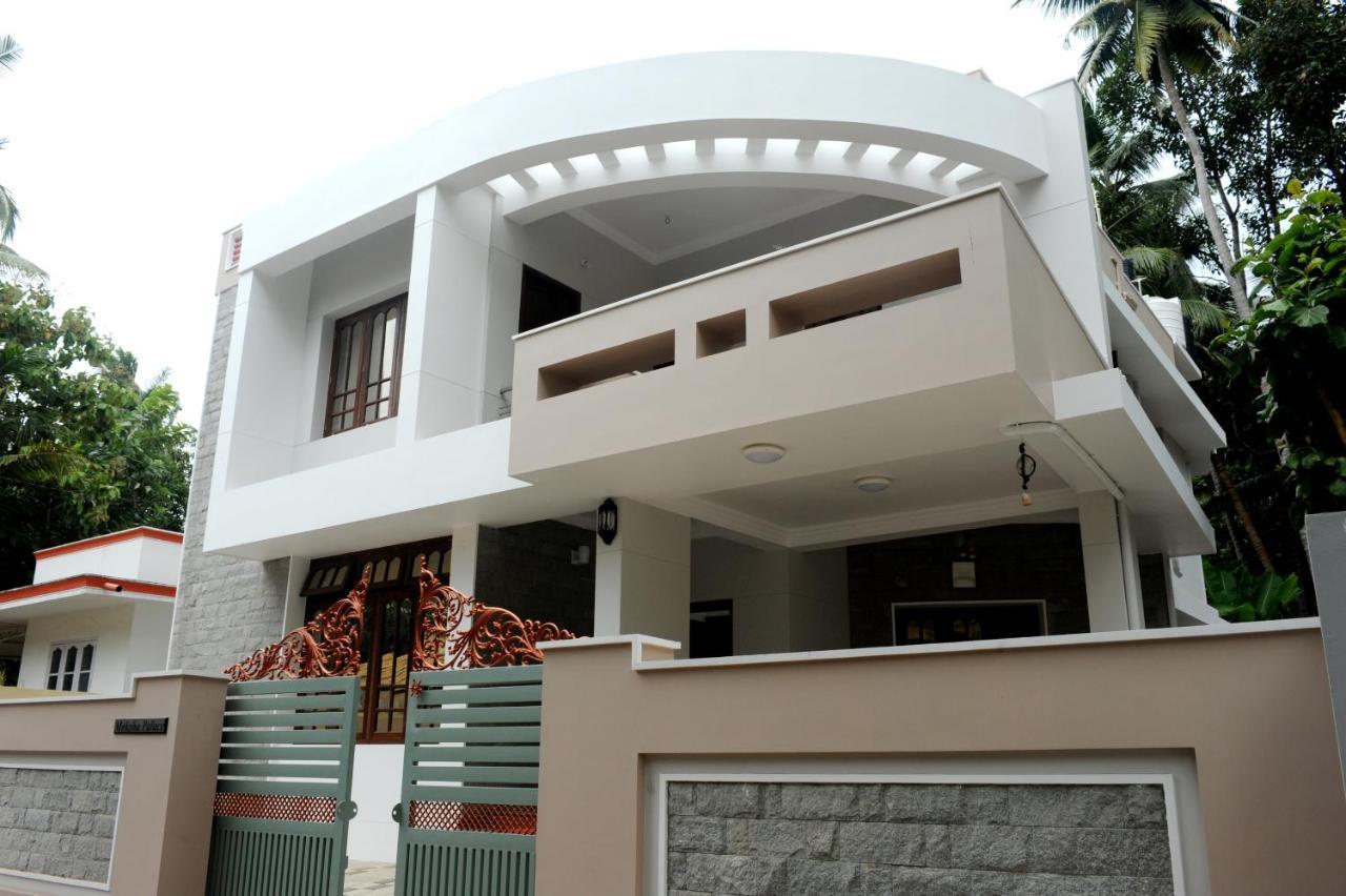 Moksha Homestay Thiruvananthapuram Bagian luar foto